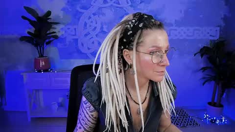 Snapshot of fridatander chatting on April 2026 07:45:01 AM Frida Tander online show from April 2026 07:45:01 AM