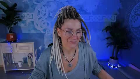 Snapshot of fridatander chatting on April 2026 05:10:01 AM Frida Tander online show from April 2026 05:10:01 AM