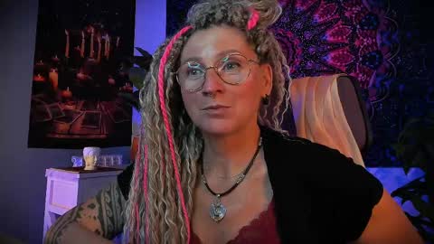 Frida Tander online show from June 2026 05:22:01 AM
