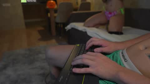 friendsurdreams online show from October 2025 07:29:02 PM