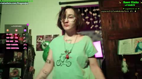 Snapshot of frogessjay chatting on March 2026 08:02:02 PM Jaywise Frogfoot online show from March 2026 08:02:02 PM