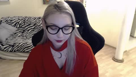 Lilith online show from December 2024 05:42:02 AM