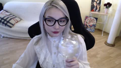 Lilith online show from February 2025 06:29:01 AM