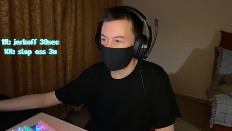 Snapshot of froztai chatting on December 2025 07:07:02 PM froztai online show from December 2025 07:07:02 PM