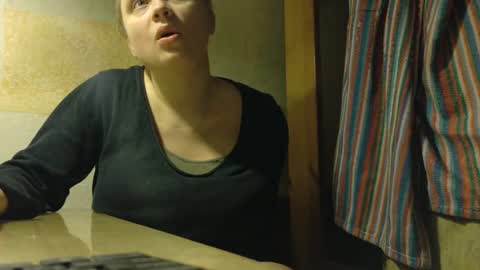 Snapshot of frumcake chatting on January 2026 03:42:02 AM FrumCake online show from January 2026 03:42:02 AM