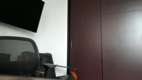 Snapshot of fsh2310 chatting on June 2026 06:06:02 PM fsh2310 online show from June 2026 06:06:02 PM