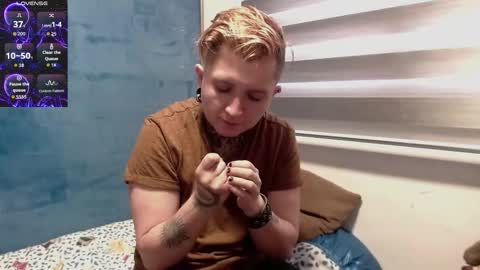          HEHIM  online show from December 2025 06:04:01 PM