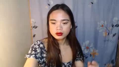 Snapshot of fuchsia_love chatting on September 2025 02:44:02 PM HI IM RONA DONT FORGET GIVE ME THUMBS UP AND JOIN TO MY FANCLUB online show from September 2025 02:44:02 PM