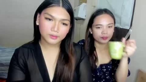 Snapshot of fuchsia_love chatting on October 2025 09:24:01 PM HI IM RONA DONT FORGET GIVE ME THUMBS UP AND JOIN TO MY FANCLUB online show from October 2025 09:24:01 PM