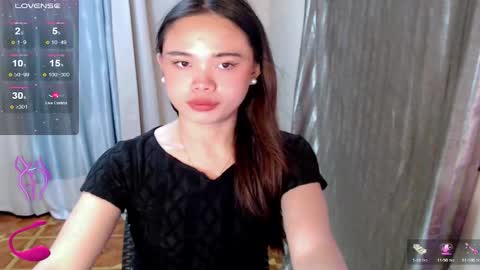 Snapshot of fuchsia_love chatting on October 2025 05:54:02 PM HI IM RONA DONT FORGET GIVE ME THUMBS UP AND JOIN TO MY FANCLUB online show from October 2025 05:54:02 PM