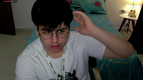 uwu online show from April 2026 11:46:02 PM