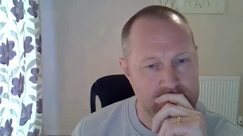 Snapshot of fuck_buddy_uk chatting on April 2026 12:50:01 PM Fuck Buddy UK online show from April 2026 12:50:01 PM