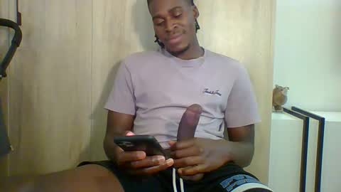 Snapshot of fuck_buoy chatting on October 2025 05:25:01 PM Prince online show from October 2025 05:25:01 PM