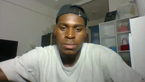 Snapshot of fuck_buoy chatting on November 2025 10:48:01 AM Prince online show from November 2025 10:48:01 AM