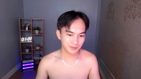 Snapshot of fuckboy_zachxx chatting on March 2025 10:35:02 AM online show from March 2025 10:35:02 AM
