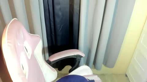 R A I N M O R A L E S  G M A I L . C O M online show from April 2026 10:04:01 PM