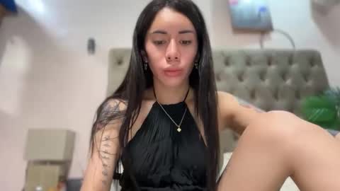 Snapshot of fuckgirl4you chatting on April 2026 01:43:01 AM khalifa online show from April 2026 01:43:01 AM