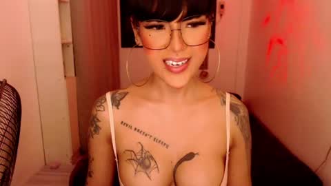 Snapshot of fuckingprincessanna chatting on June 2026 01:24:02 PM Princess Anna online show from June 2026 01:24:02 PM