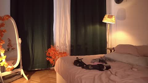 Snapshot of fuckingtoy_ chatting on October 2025 02:08:01 PM Eva         all my links   online show from October 2025 02:08:01 PM