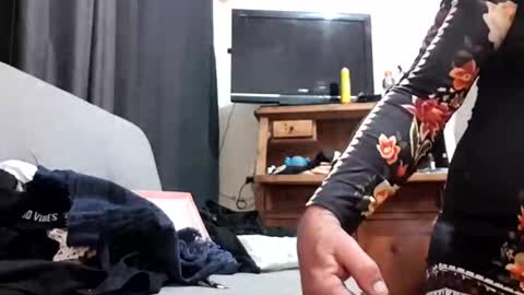 Snapshot of full4cefull chatting on December 2024 01:31:02 PM Pizzaz online show from December 2024 01:31:02 PM