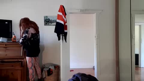 Snapshot of full4cefull chatting on December 2024 06:21:01 AM Pizzaz online show from December 2024 06:21:01 AM