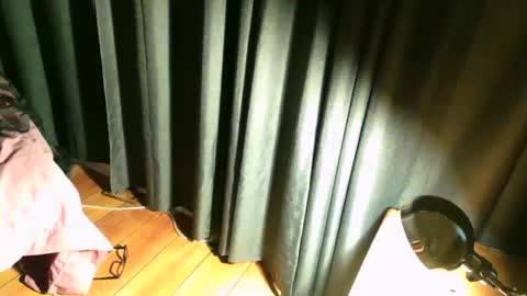 Snapshot of full4cefull chatting on December 2025 01:00:01 AM Pizzaz online show from December 2025 01:00:01 AM