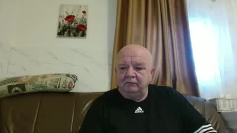 fullballs6 online show from February 2026 05:17:02 AM