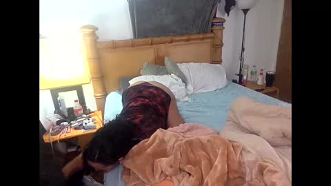 Snapshot of fulluforever chatting on April 2026 03:20:01 AM Astrid online show from April 2026 03:20:01 AM