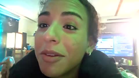 Snapshot of fulluforever chatting on June 2026 10:30:02 AM Astrid online show from June 2026 10:30:02 AM