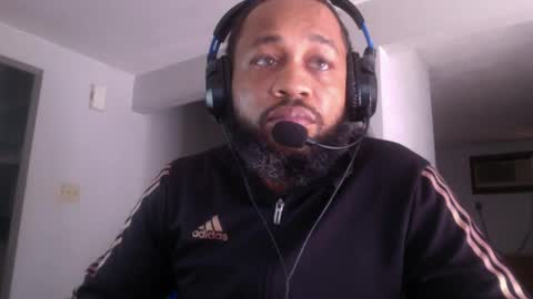 Snapshot of fundreams100 chatting on October 2025 04:46:01 PM FunDreams online show from October 2025 04:46:01 PM