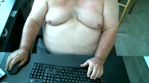 Snapshot of funlovinchub chatting on June 2026 06:34:01 PM funlovinchub online show from June 2026 06:34:01 PM