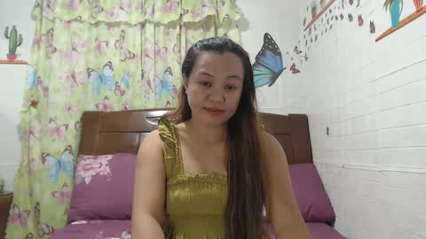 Snapshot of funluvnpinay4u chatting on February 2025 12:49:02 AM MAE online show from February 2025 12:49:02 AM