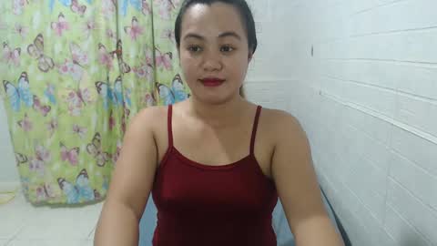 Snapshot of funluvnpinay4u chatting on March 2025 02:20:01 AM MAE online show from March 2025 02:20:01 AM