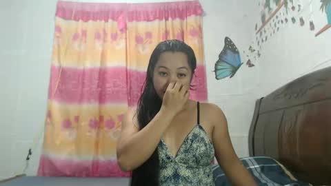 Snapshot of funluvnpinay4u chatting on September 2025 01:30:01 AM MAE online show from September 2025 01:30:01 AM