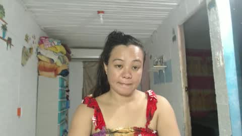 Snapshot of funluvnpinay4u chatting on October 2025 05:27:02 AM MAE online show from October 2025 05:27:02 AM