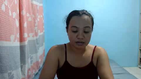 Snapshot of funluvnpinay4u chatting on April 2026 01:11:01 AM MAE online show from April 2026 01:11:01 AM
