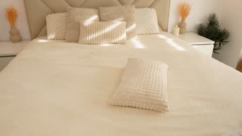 Katy Noel -  online show from November 2025 11:22:01 AM