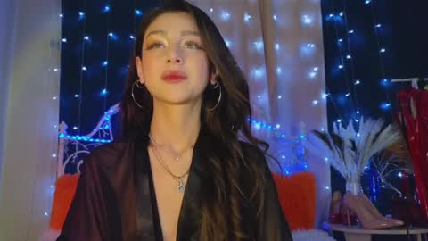 Tiffany online show from February 2025 04:37:02 AM