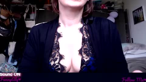 Snapshot of funnyaly chatting on March 2026 02:32:02 PM funnyaly online show from March 2026 02:32:02 PM