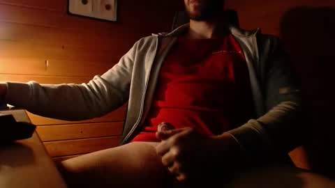 Erik online show from November 2025 07:45:01 PM