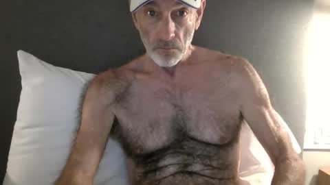 Snapshot of furrydawg chatting on November 2025 06:57:02 PM furrydawg online show from November 2025 06:57:02 PM