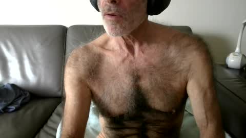 Snapshot of furrydawg chatting on June 2026 05:30:02 PM furrydawg online show from June 2026 05:30:02 PM