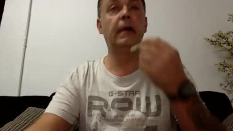 Snapshot of futbolin95 chatting on November 2025 11:18:02 PM futbolin95 online show from November 2025 11:18:02 PM