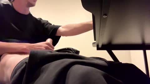 Snapshot of fuzzie_07 chatting on January 2025 11:52:01 AM fuzzie_07 online show from January 2025 11:52:01 AM