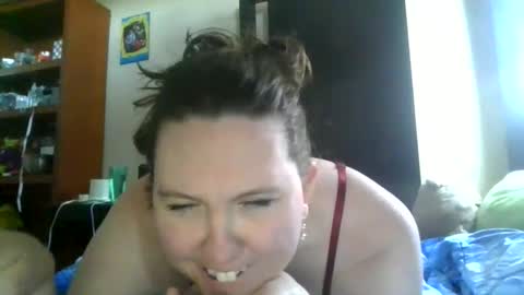 fuzzypeaches87 online show from April 2026 01:55:02 PM
