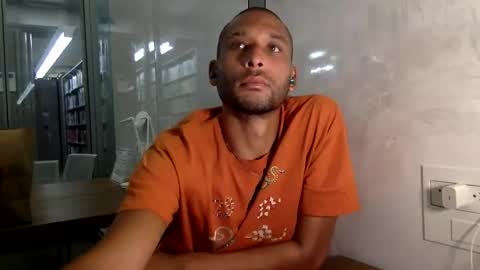 fvvkboyy online show from April 2026 09:04:02 PM