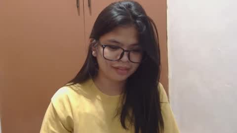 fyang_morena online show from December 2025 06:13:02 PM