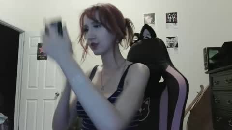 Snapshot of g0ddessluna1800 chatting on May 2026 01:12:02 AM Goddess Luna online show from May 2026 01:12:02 AM