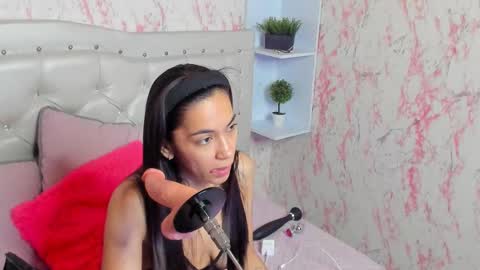 gabbieskinny online show from November 2025 03:12:02 PM