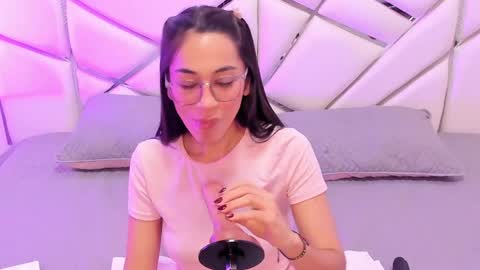 gabbieskinny online show from May 2026 06:09:01 PM